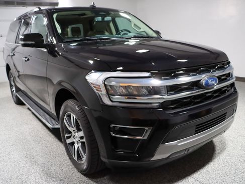 Used 2023 Ford Expedition Max Limited image 5
