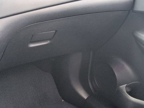 Used 2017 Nissan Rogue SL FWD image 18