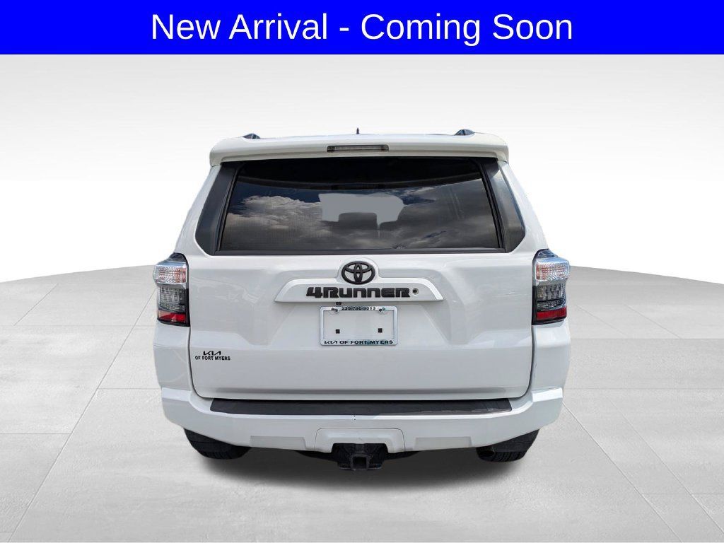 Used 2019 Toyota 4Runner SR5 Premium RWD image 4