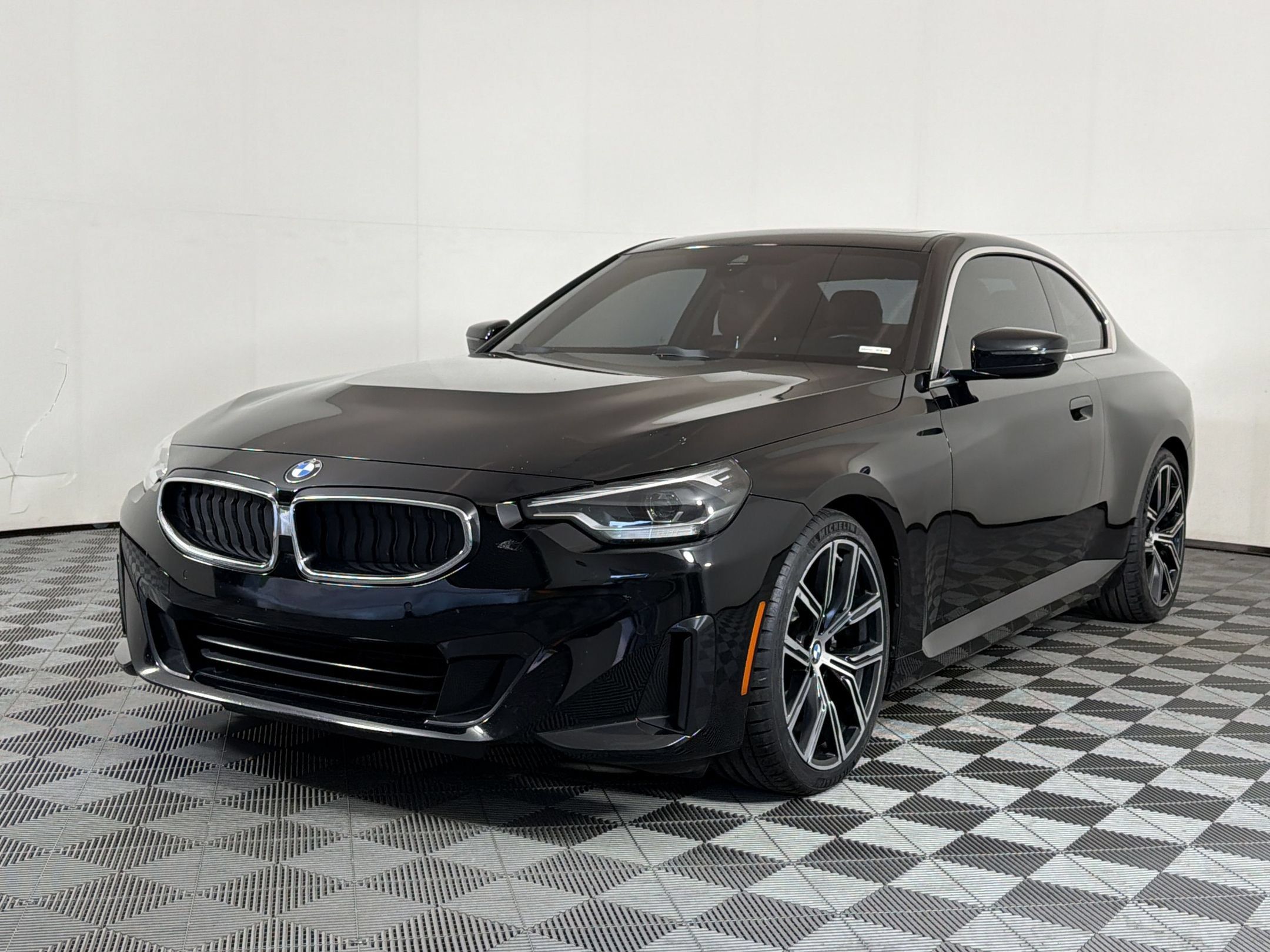 Used 2022 BMW 230i Coupe w/ Convenience Package RWD image 1