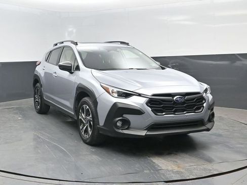 Used 2025 Subaru Crosstrek 2.0i Premium AWD/4WD image 2