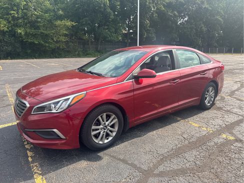 Used 2016 Hyundai Sonata SE w/ Cargo Package FWD image 1