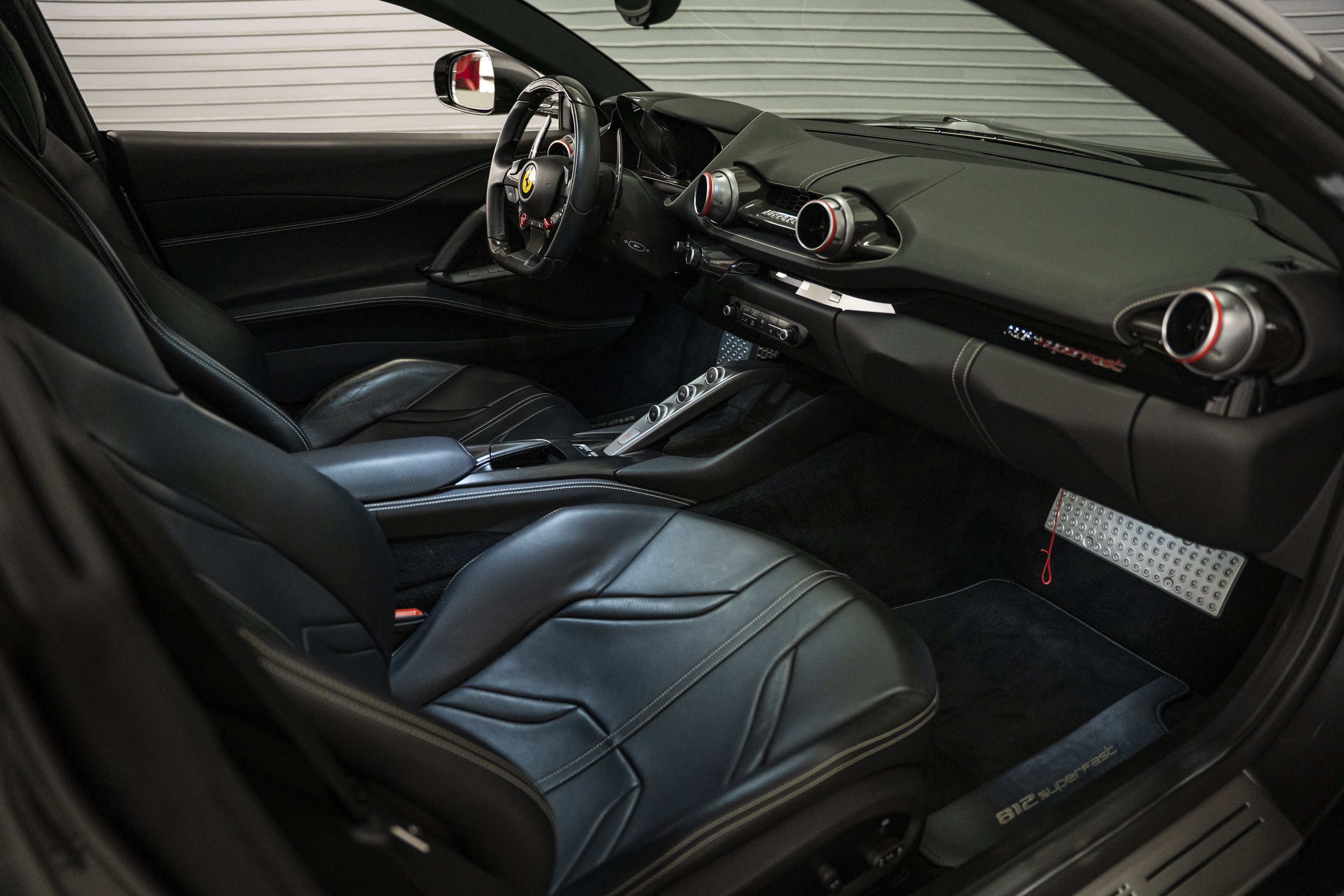 Used 2019 Ferrari 812 Superfast RWD image 25