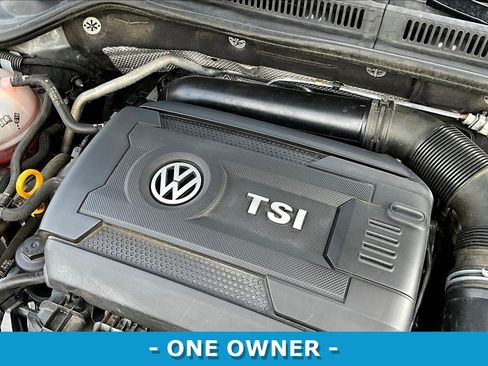 Used 2017 Volkswagen Jetta GLI image 33