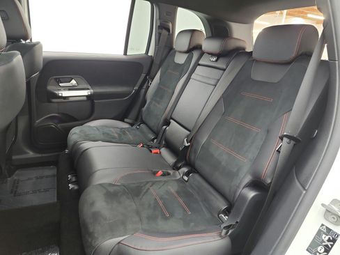 Used 2023 Mercedes-Benz GLB 250 image 15