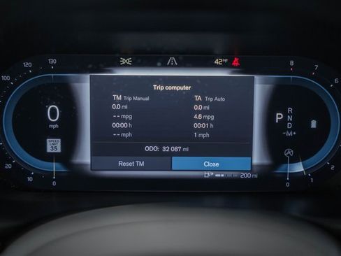 Used 2022 Volvo XC60 B5 Inscription w/ Climate Package image 41