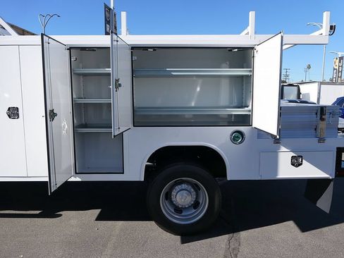 New 2026 RAM 4500 Tradesman w/ Chrome Appearance Group RWD image 7