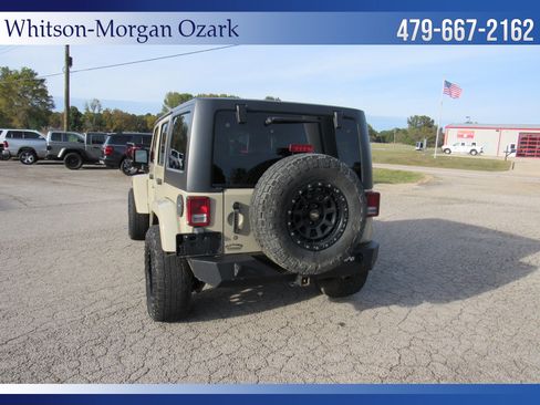 Used 2017 Jeep Wrangler Unlimited Sahara w/ Dual Top Group image 11