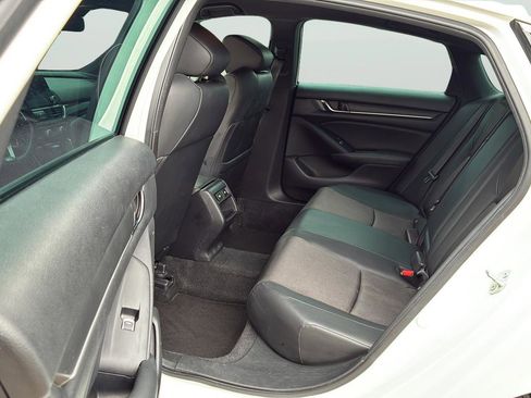 Used 2022 Honda Accord Sport image 15