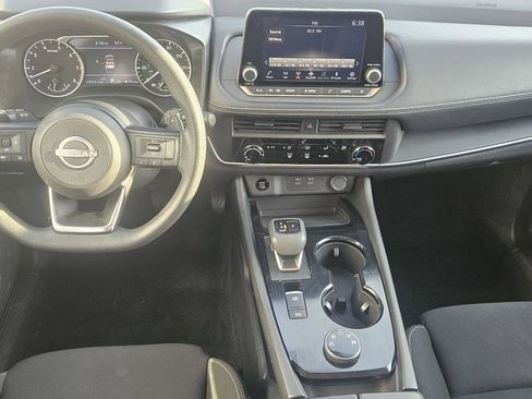 Used 2024 Nissan Rogue S AWD/4WD image 8