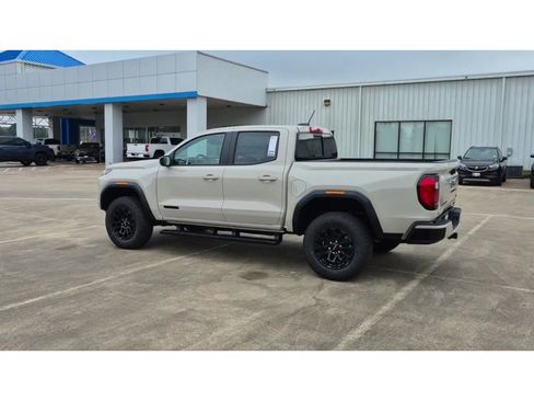 New 2026 GMC Canyon Elevation w/ Convenience Package image 6