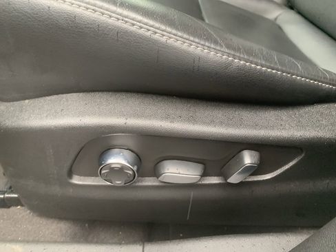 Used 2024 Cadillac XT4 Premium Luxury image 14