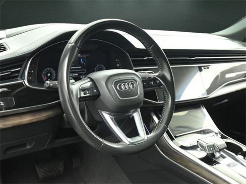 Used 2020 Audi Q8 Prestige w/ Prestige Package image 24