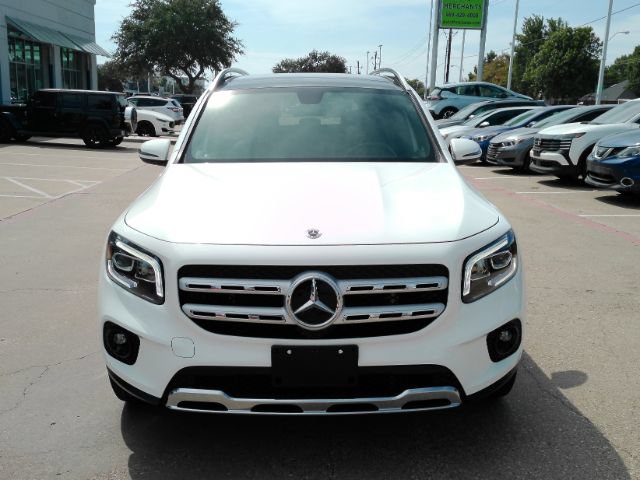 Used 2022 Mercedes-Benz GLB 250 4MATIC w/ Premium Package Lite image 3