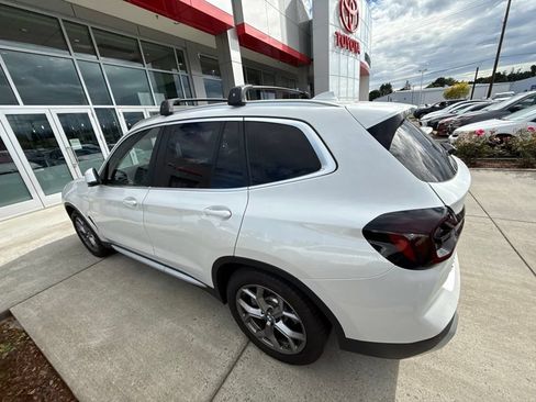 Used 2024 BMW X3 xDrive30i w/ Premium Package w/ZPA AWD/4WD image 8
