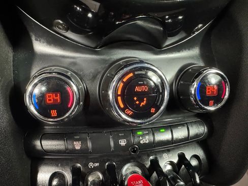 Used 2016 MINI Cooper 2-Door Hardtop image 17