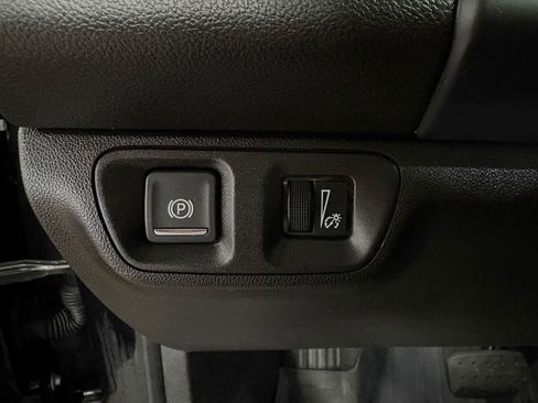 Used 2023 GMC Acadia SLE w/ Driver Convenience Package image 26