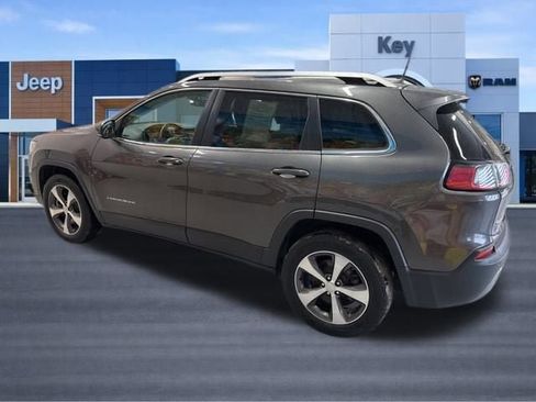 Used 2019 Jeep Cherokee Limited image 4