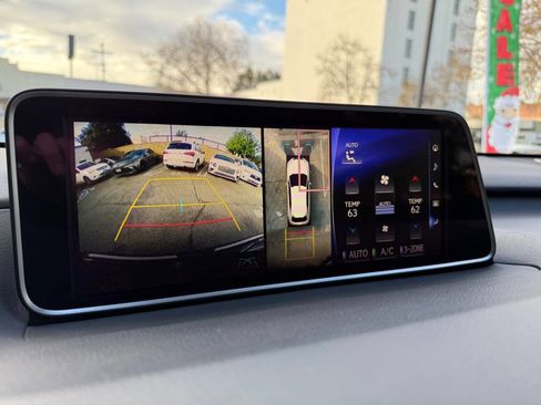 Used 2018 Lexus RX 350L Luxury w/ Accessory Package image 40