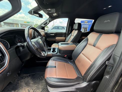Used 2021 Chevrolet Silverado 1500 High Country w/ Safety Package II AWD/4WD image 8