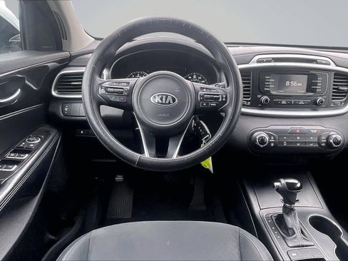 Used 2016 Kia Sorento FWD image 5