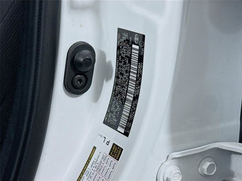 Used 2022 Toyota Corolla SE FWD image 32