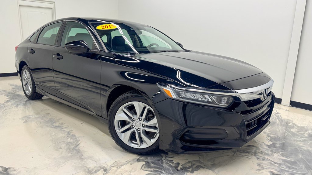 Used 2019 Honda Accord LX image 2