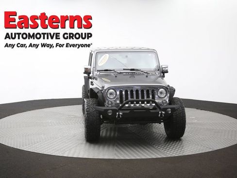 Used 2017 Jeep Wrangler Unlimited Sahara w/ Dual Top Group AWD/4WD image 52