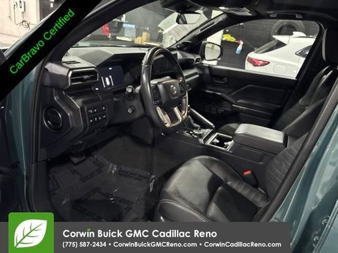 Used 2025 Toyota 4Runner TRD Off-Road Premium AWD/4WD image 9