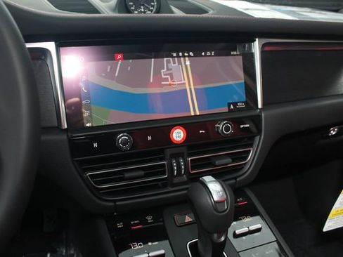 New 2026 Porsche Macan GTS image 17