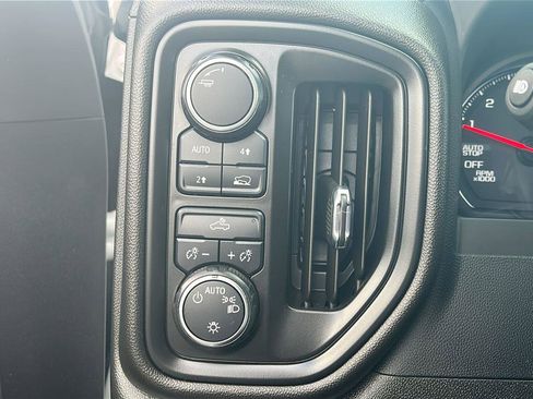 Certified 2022 Chevrolet Silverado 1500 Custom image 15