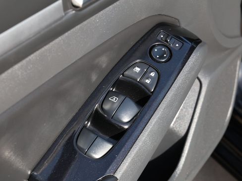 Used 2023 Nissan Altima 2.5 SV FWD image 25