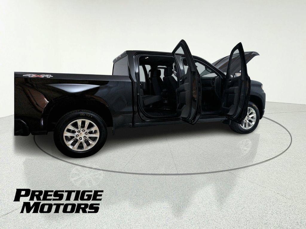 Used 2019 Chevrolet Silverado 1500 Custom w/ Custom Value Package AWD/4WD image 14