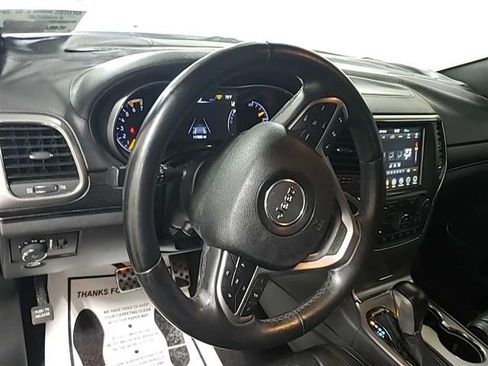 Used 2018 Jeep Grand Cherokee High Altitude AWD/4WD image 3
