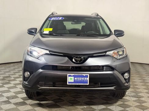 Used 2018 Toyota RAV4 XLE AWD/4WD image 10