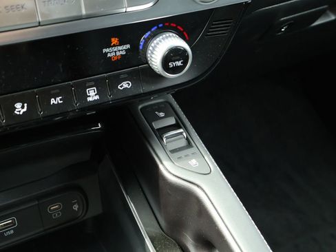 Used 2025 Kia Telluride SX X-Line AWD/4WD image 38