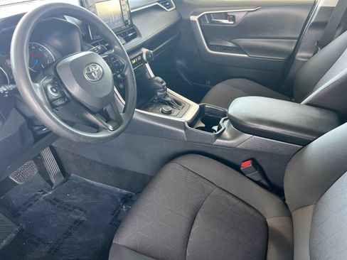 Used 2020 Toyota RAV4 XLE w/ All Weather Liner Package AWD/4WD image 9