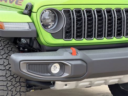 New 2025 Jeep Gladiator Mojave w/ Convenience Group image 7