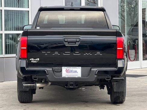 Used 2024 Toyota Tacoma SR5 image 5