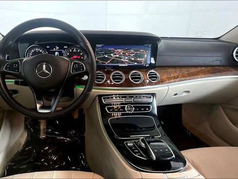 Used 2018 Mercedes-Benz E 300 image 15