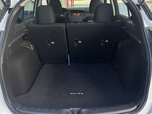 Used 2025 Nissan Kicks Play S FWD image 17