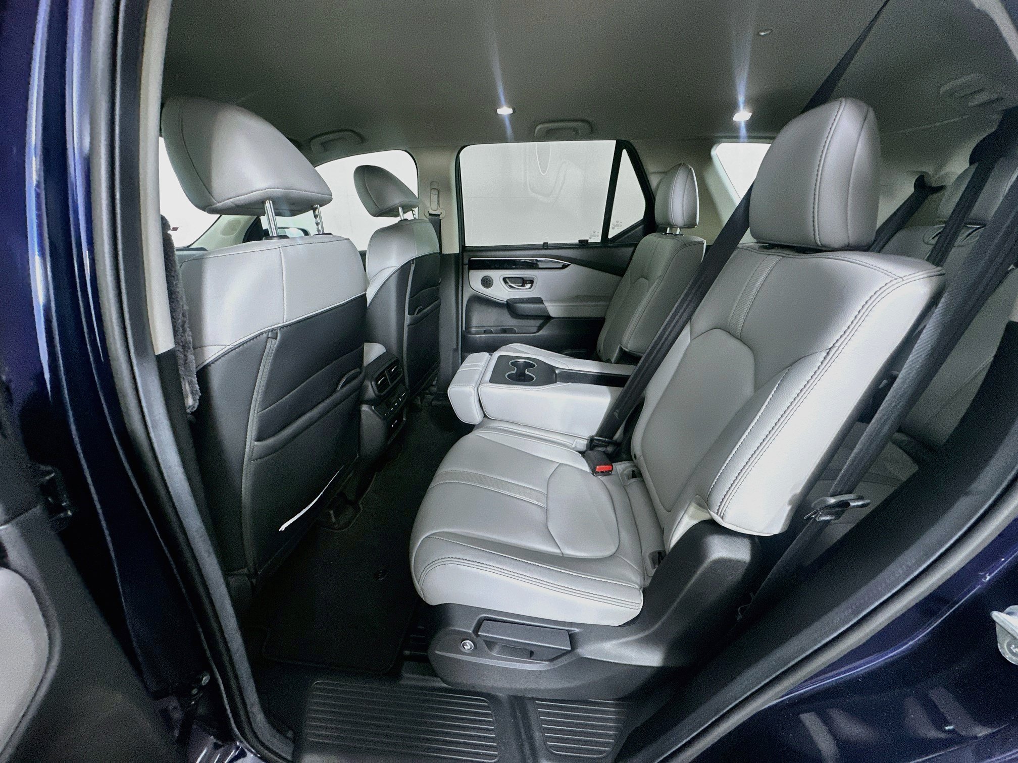 Used 2025 Honda Pilot EX-L image 27