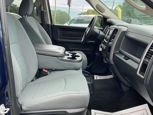 Used 2017 RAM 1500 Express AWD/4WD image 32