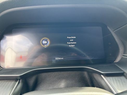 Used 2024 Jeep Grand Cherokee Laredo X image 14