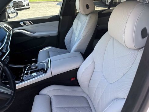 Used 2024 BMW X5 sDrive40i w/ M Sport Package RWD image 21