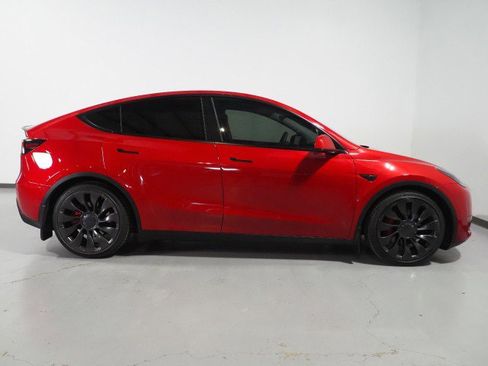 Used 2023 Tesla Model Y Performance image 6