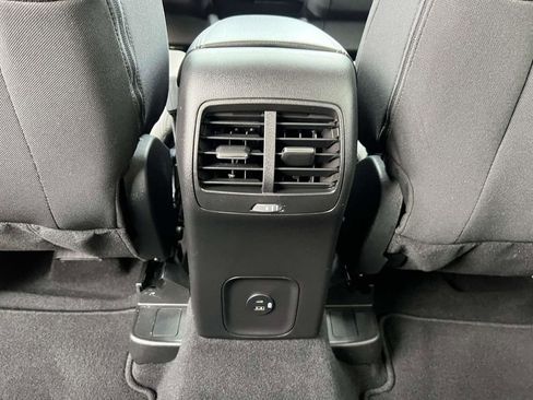 Used 2022 Ford Escape SE w/ Convenience Package image 19