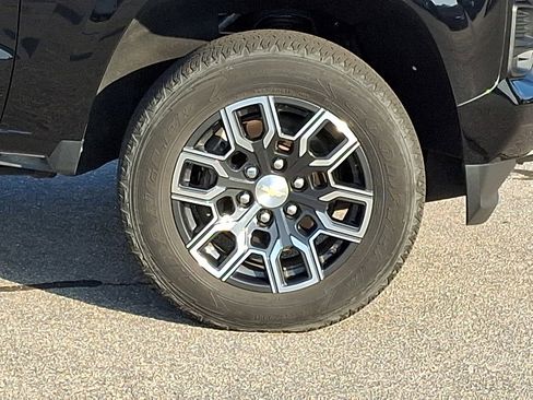 Used 2023 Chevrolet Colorado LT w/ LT Convenience Package III image 8