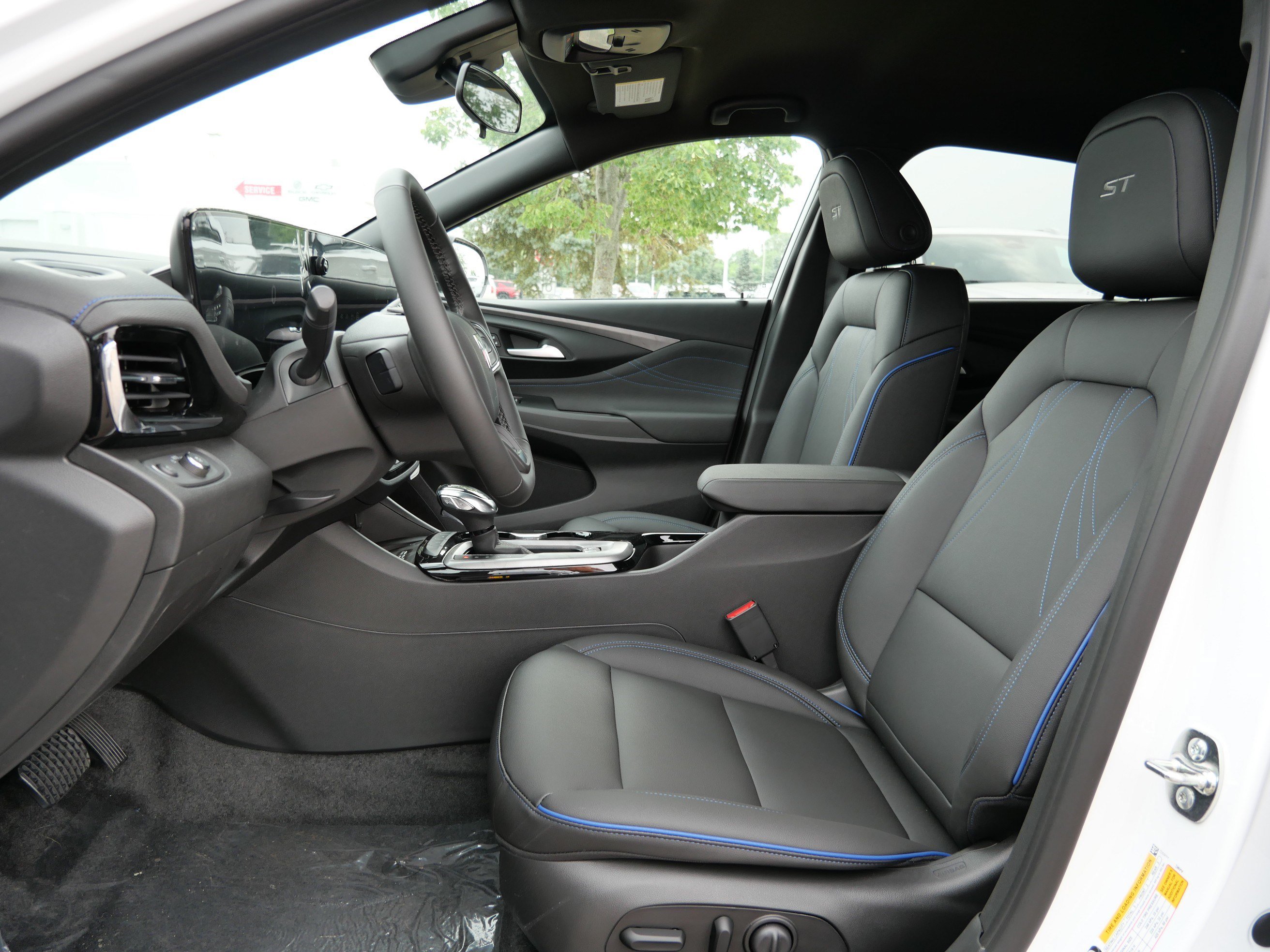 New 2026 Buick Envista Sport Touring w/ Convenience I Package FWD image 4