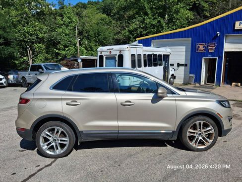 Used 2017 Lincoln MKC Reserve AWD/4WD image 1